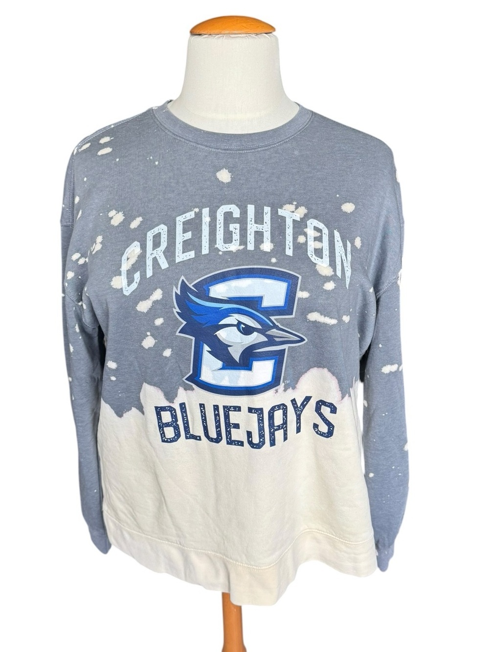 Game Day Couture Creighton Bluejays Bleach Splatter Sweatshirt XL NCAA I43